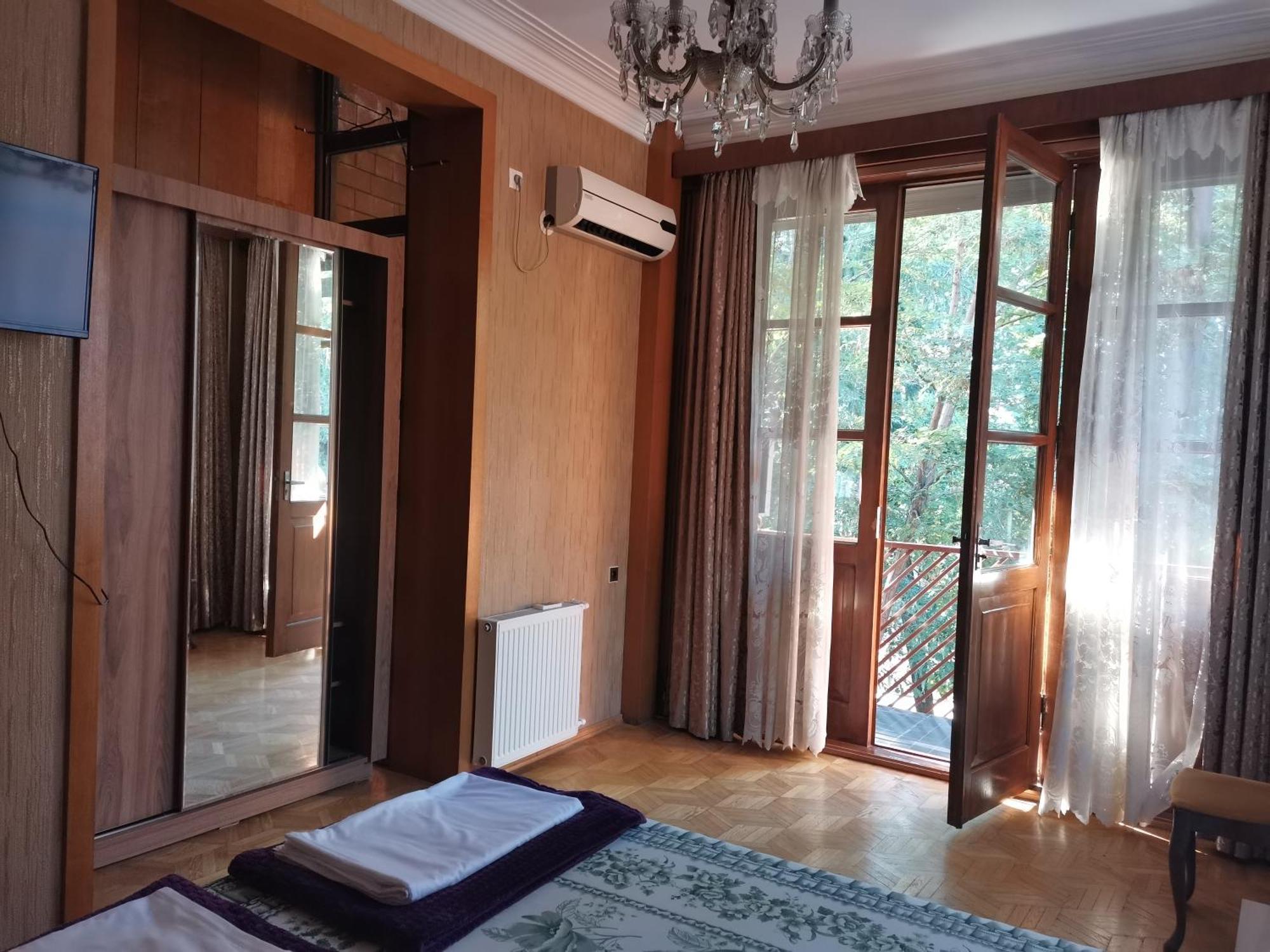 European Backpackers 欧洲背包客&大厨房 Vandrarhem Tbilisi Exteriör bild